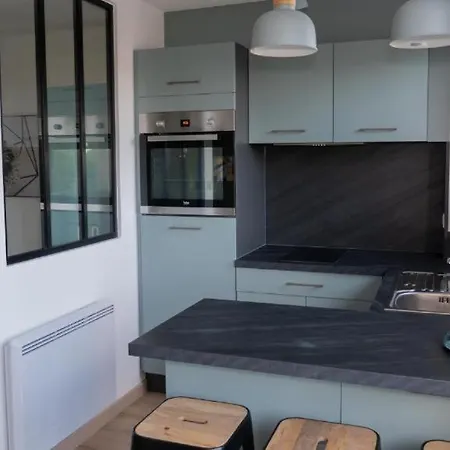 Apartment Centre