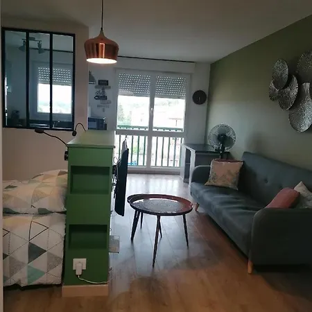 Apartment Centre *